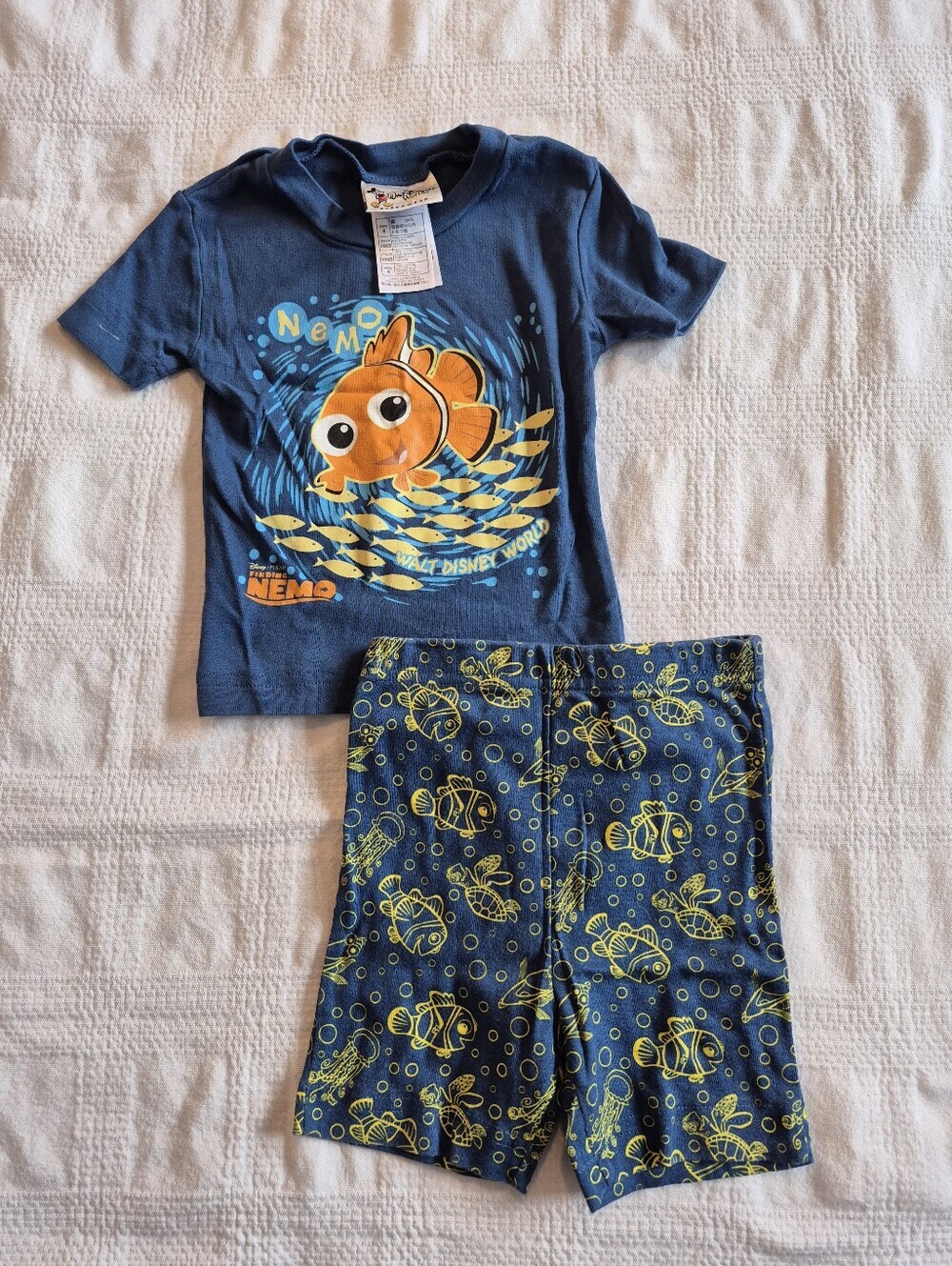 Disney World boys size 4 Finding Nemo shorty pajama set VGUC